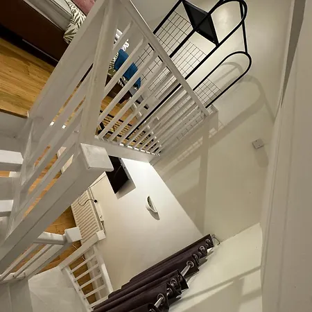 Cozy Rooms Near Central London-3
